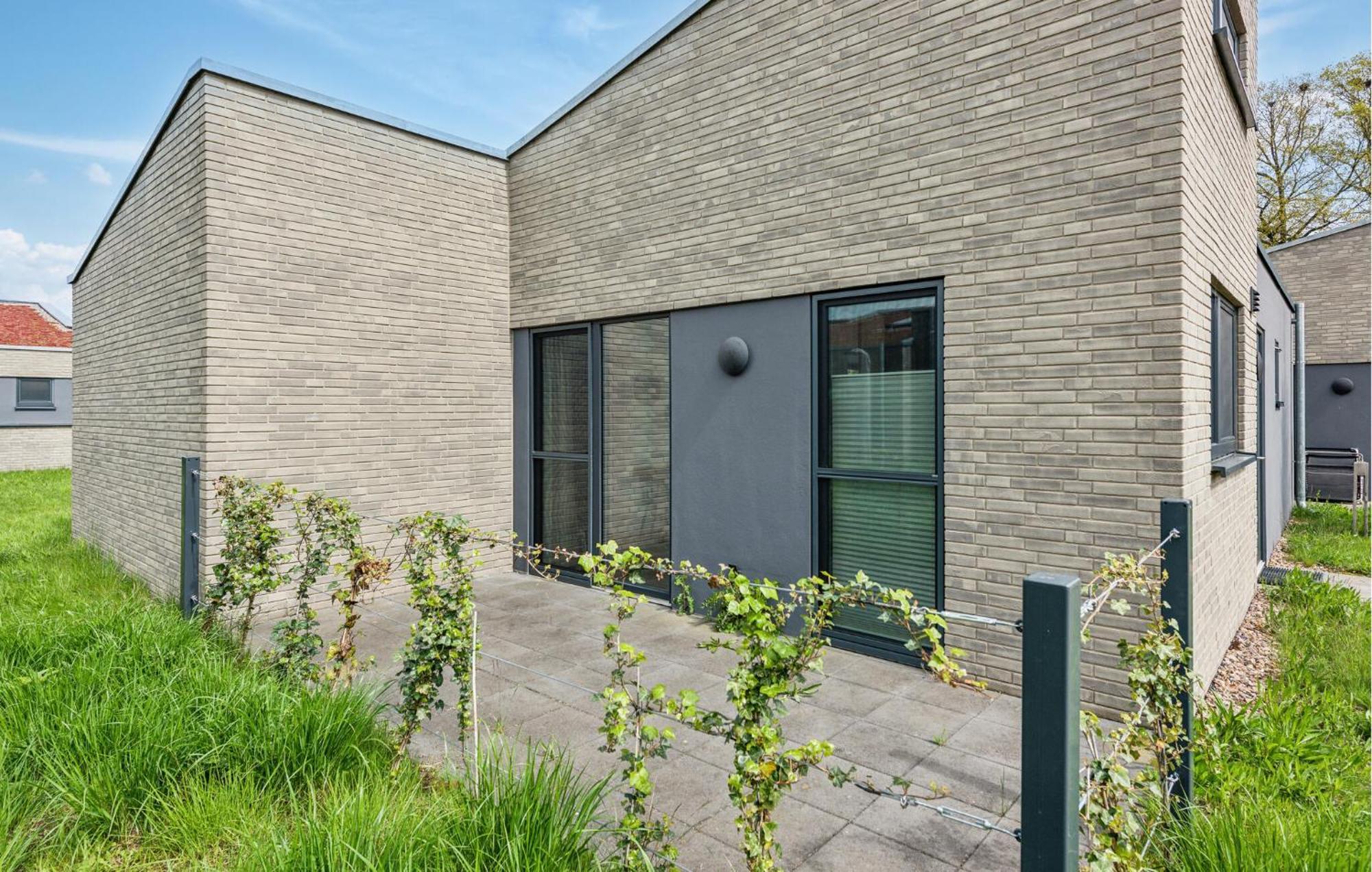 Amazing Home In Lembruch-Duemmer See With Wifi Exterior photo